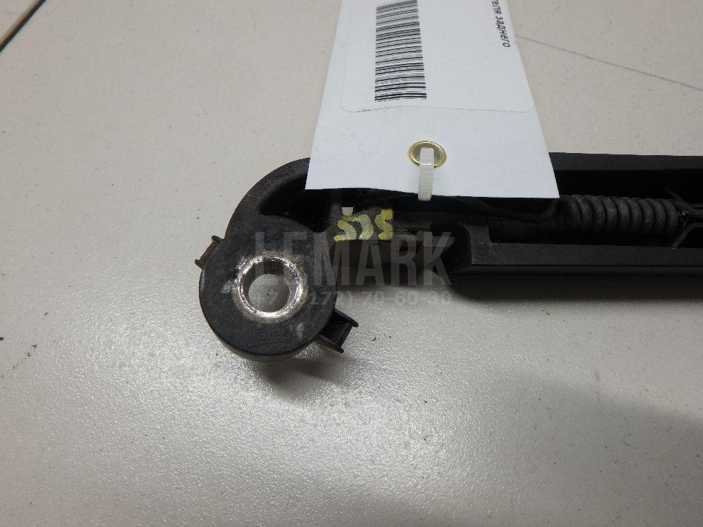 Поводок стеклоочистителя заднего