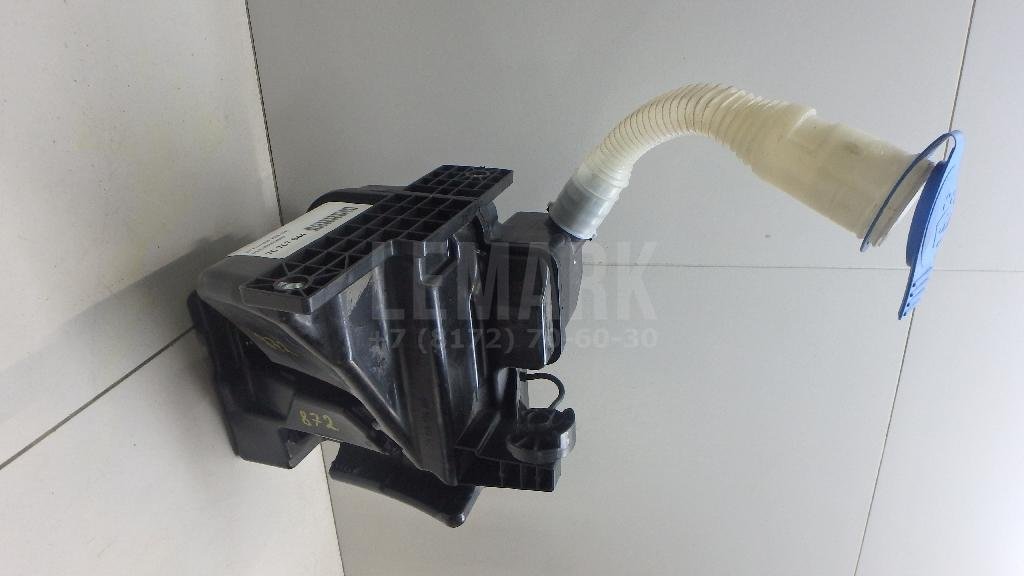 Бачок омывателя лобового стекла