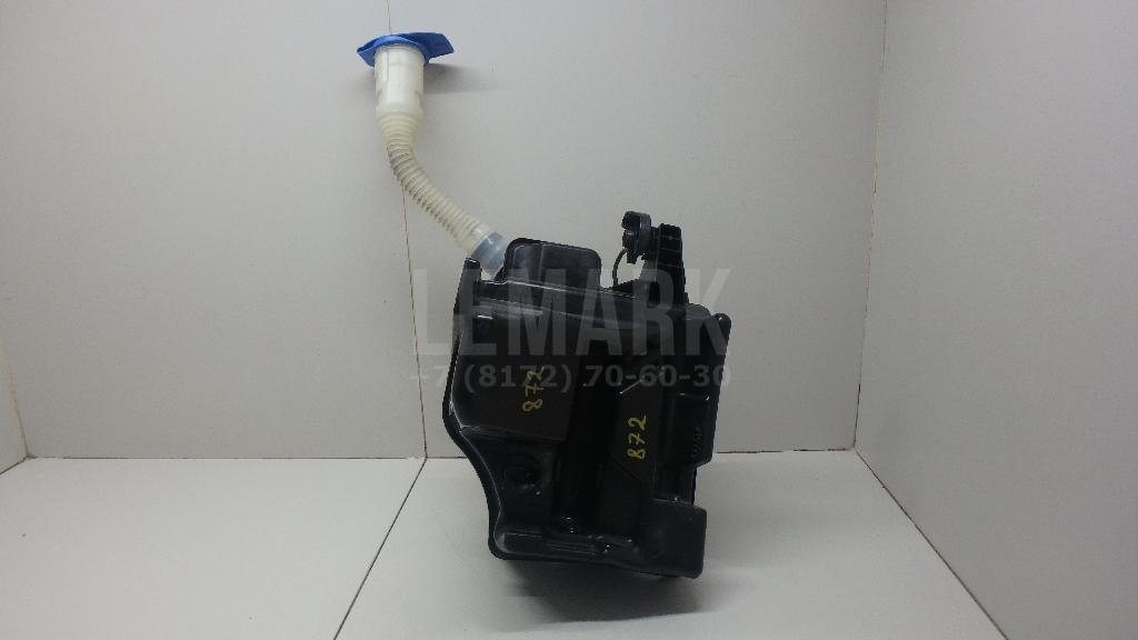 Бачок омывателя лобового стекла