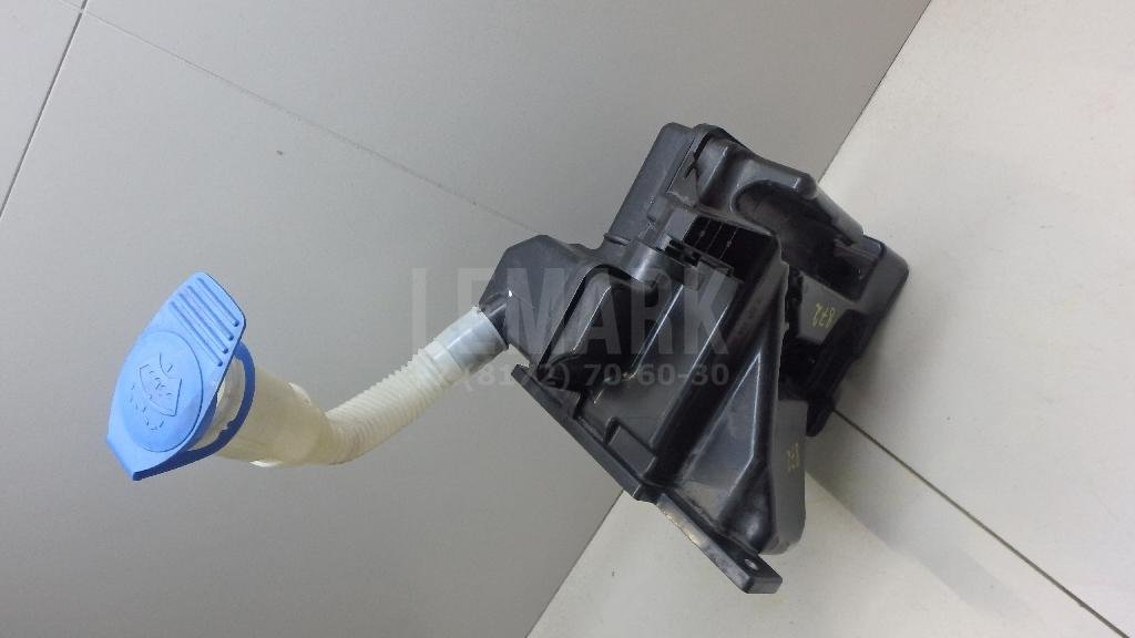 Бачок омывателя лобового стекла