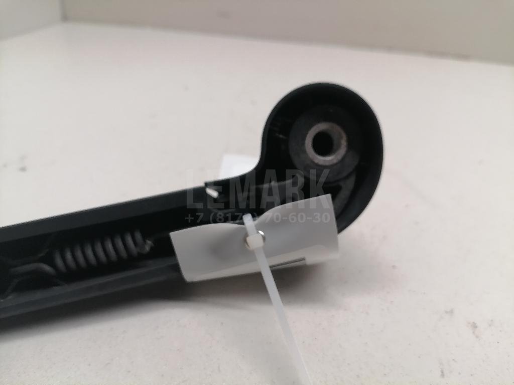 Поводок стеклоочистителя заднего