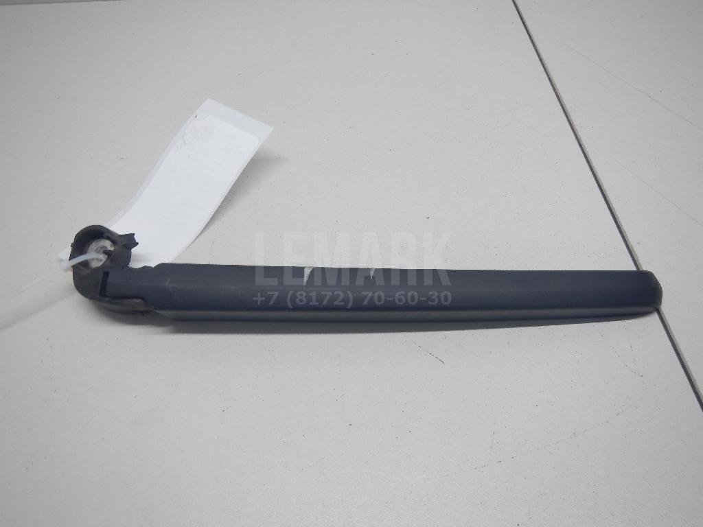 Поводок стеклоочистителя заднего