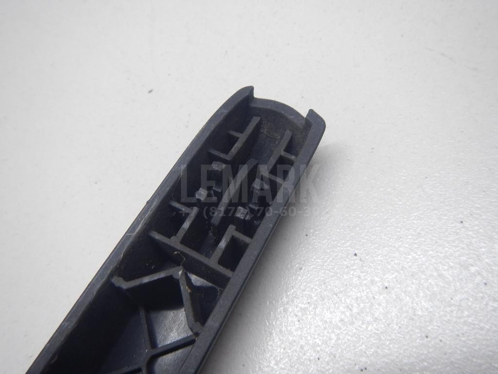 Поводок стеклоочистителя заднего