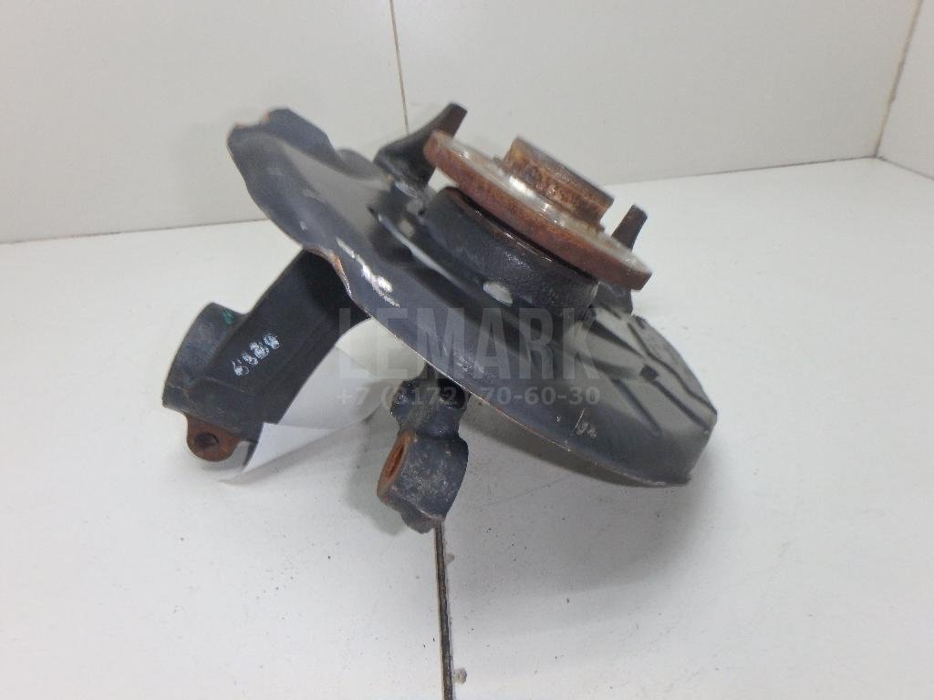 Кулак поворотный передний правый