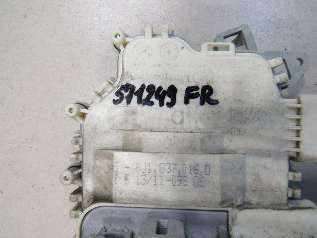 Замок двери передней правой