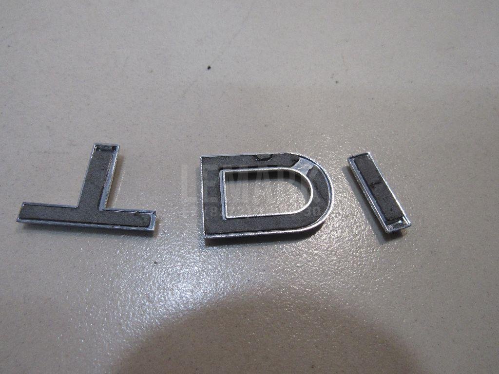 Эмблема на крышку багажника