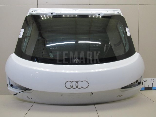 Дверь багажника со стеклом