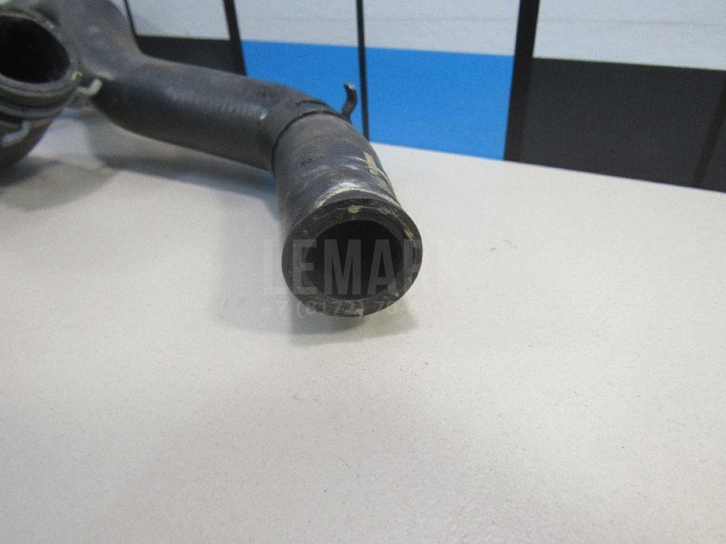 Патрубок отопителя