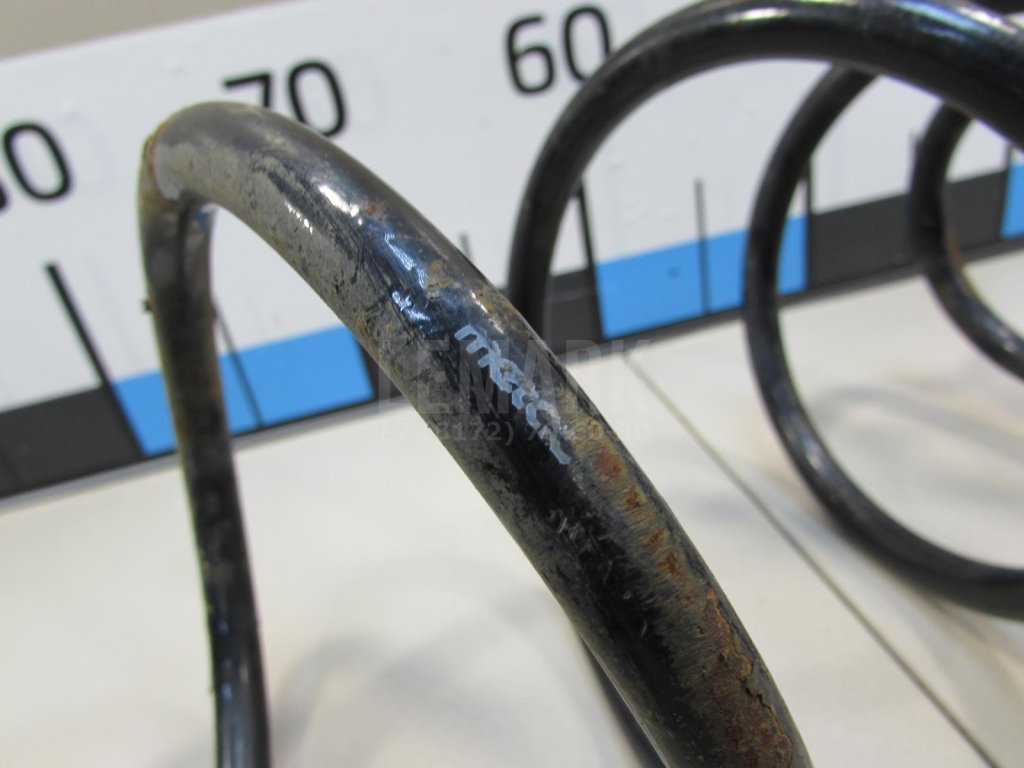 Пружина передняя