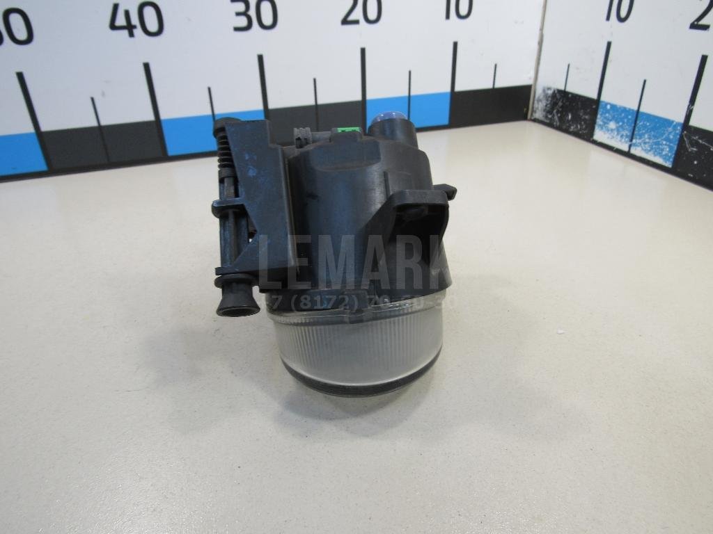 Фара противотуманная левая