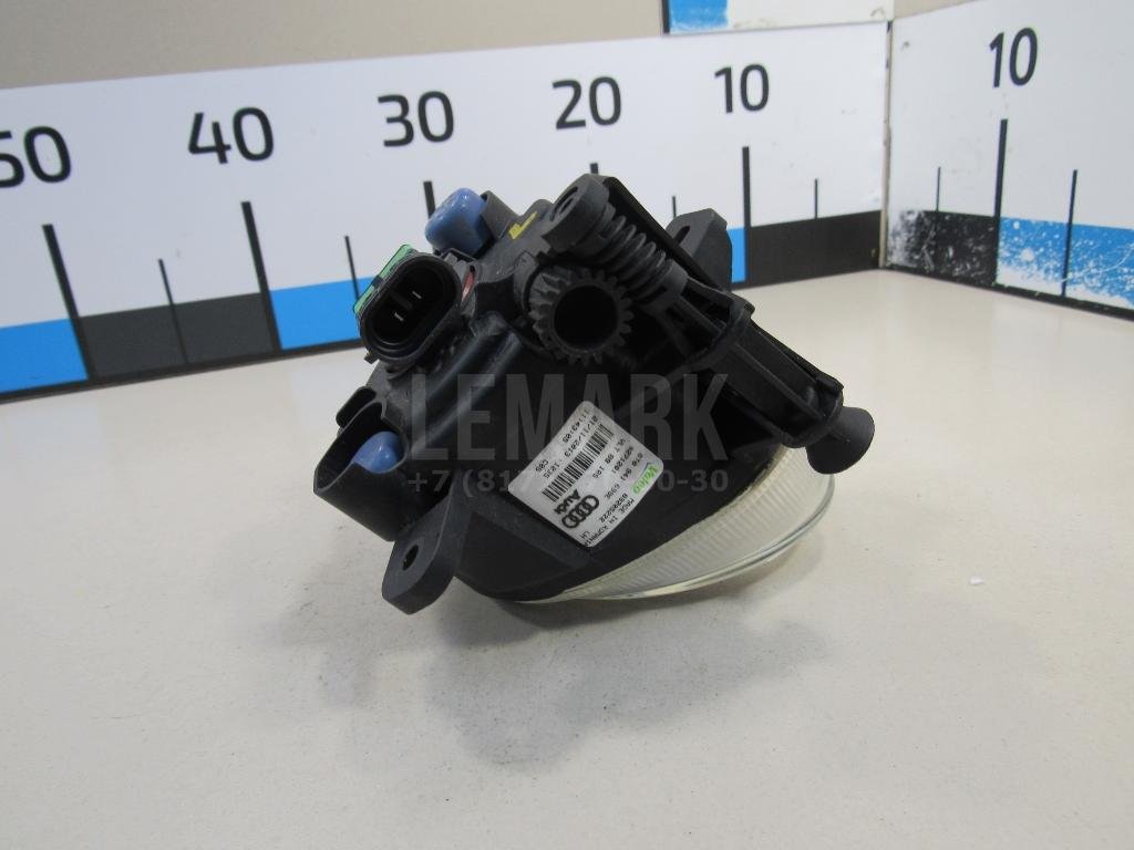 Фара противотуманная левая