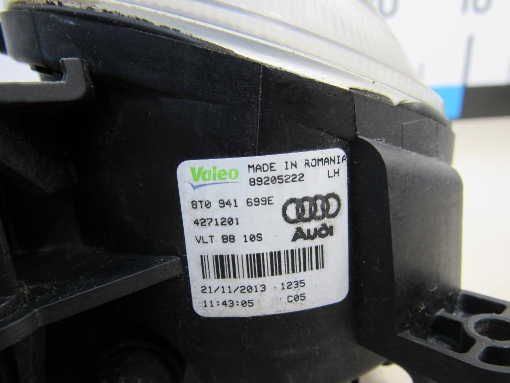 Фара противотуманная левая