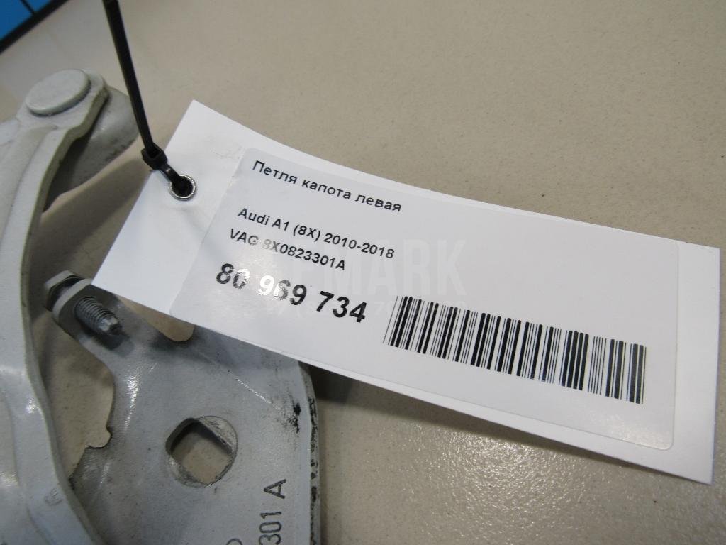 Петля капота левая