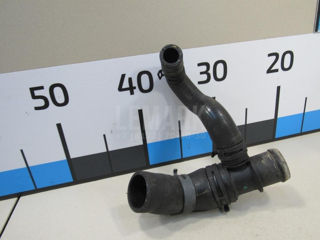 Патрубок радиатора