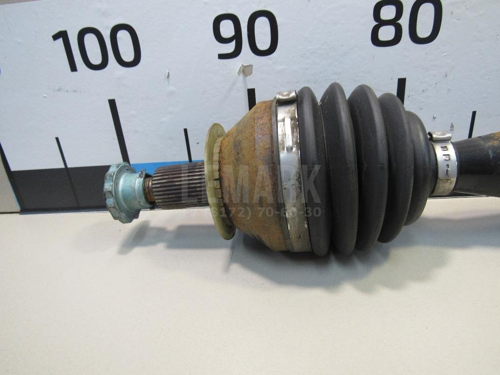 Полуось передняя правая