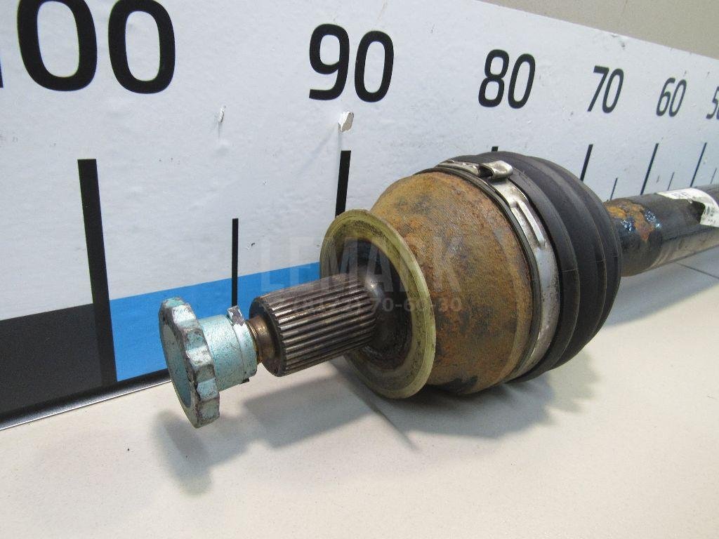 Полуось передняя правая