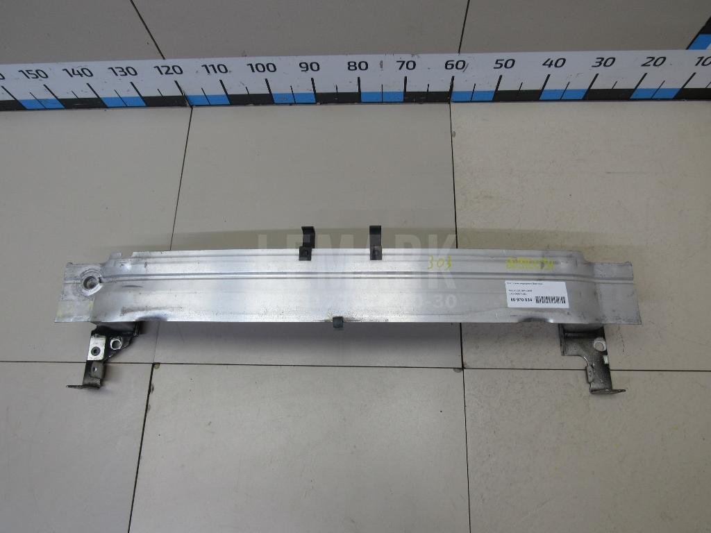 Усилитель переднего бампера