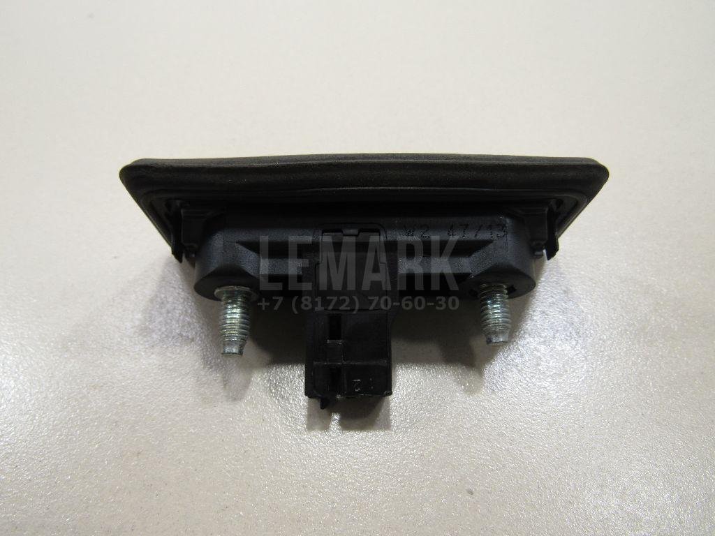 Кнопка открывания багажника