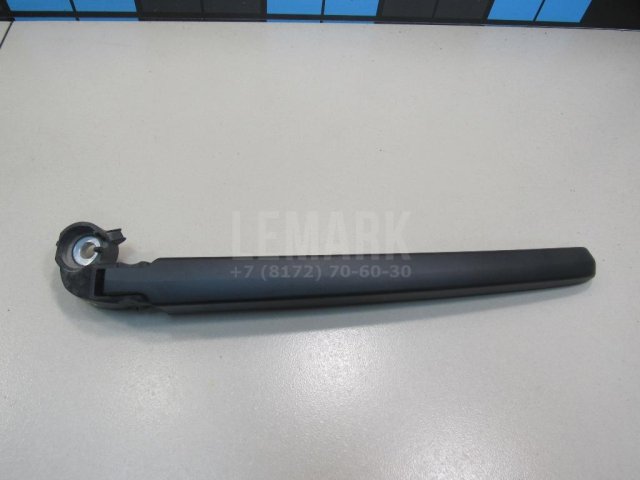 Поводок стеклоочистителя заднего