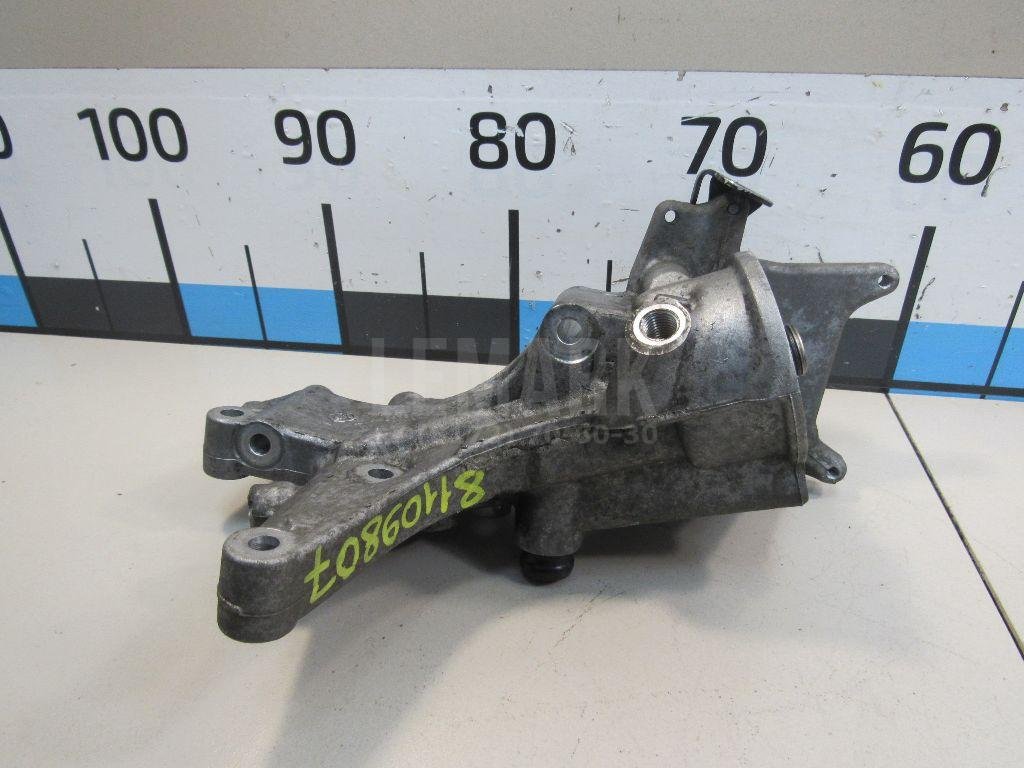 Кронштейн масляного фильтра