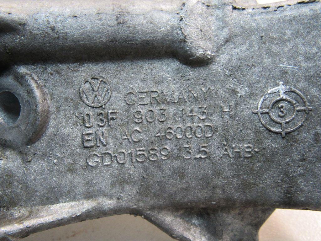 Кронштейн масляного фильтра