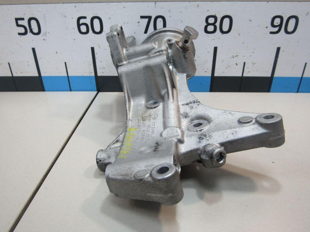 Кронштейн масляного фильтра