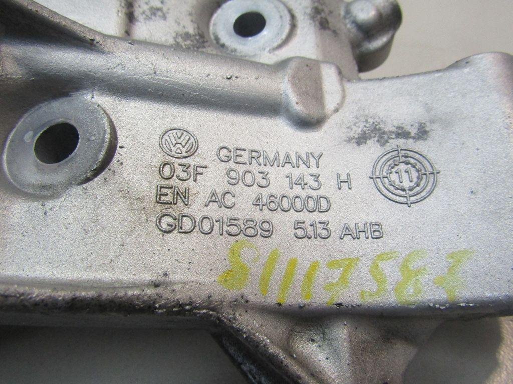 Кронштейн масляного фильтра