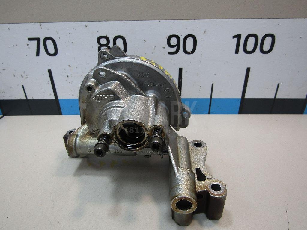 Насос масляный для  Audi A4 [B9] 2015