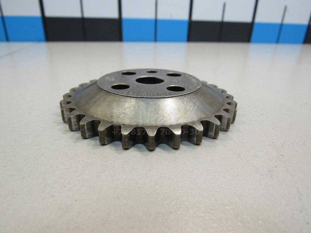 Шестерня привода масляного насоса