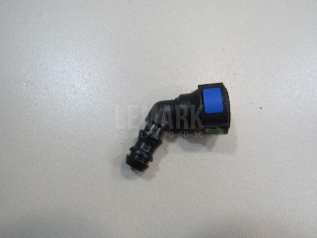 Штуцер трубки омывателя