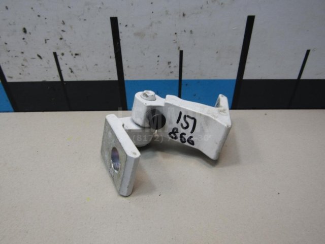 Петля двери