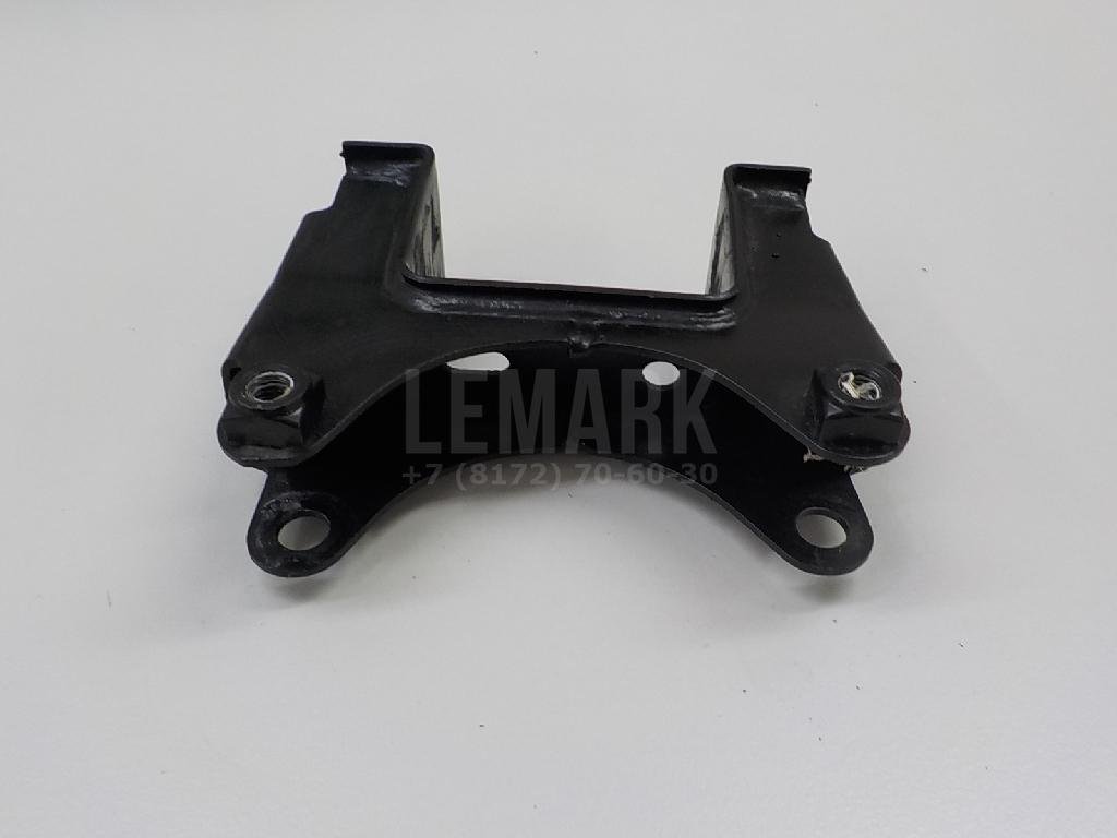 Кронштейн опоры КПП для  Audi 100 [C4] 1991-1994