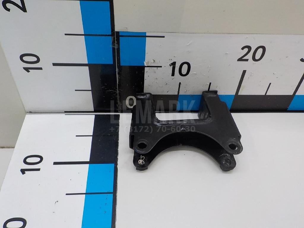 Кронштейн опоры КПП для  Audi 100 [C4] 1991-1994