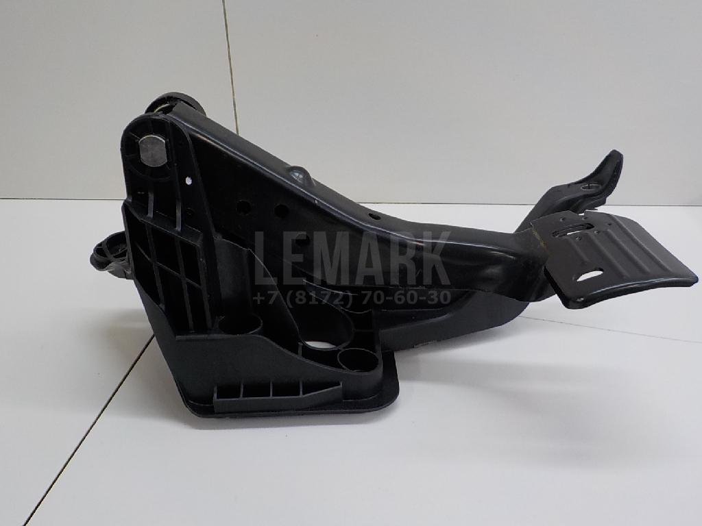 Педаль тормоза