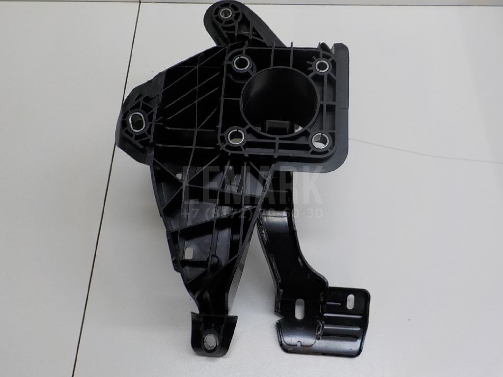 Педаль тормоза