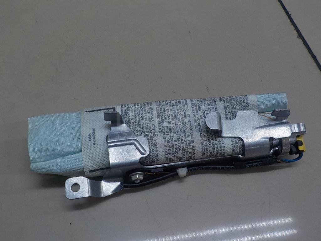 Подушка безопасности боковая (в сиденье)