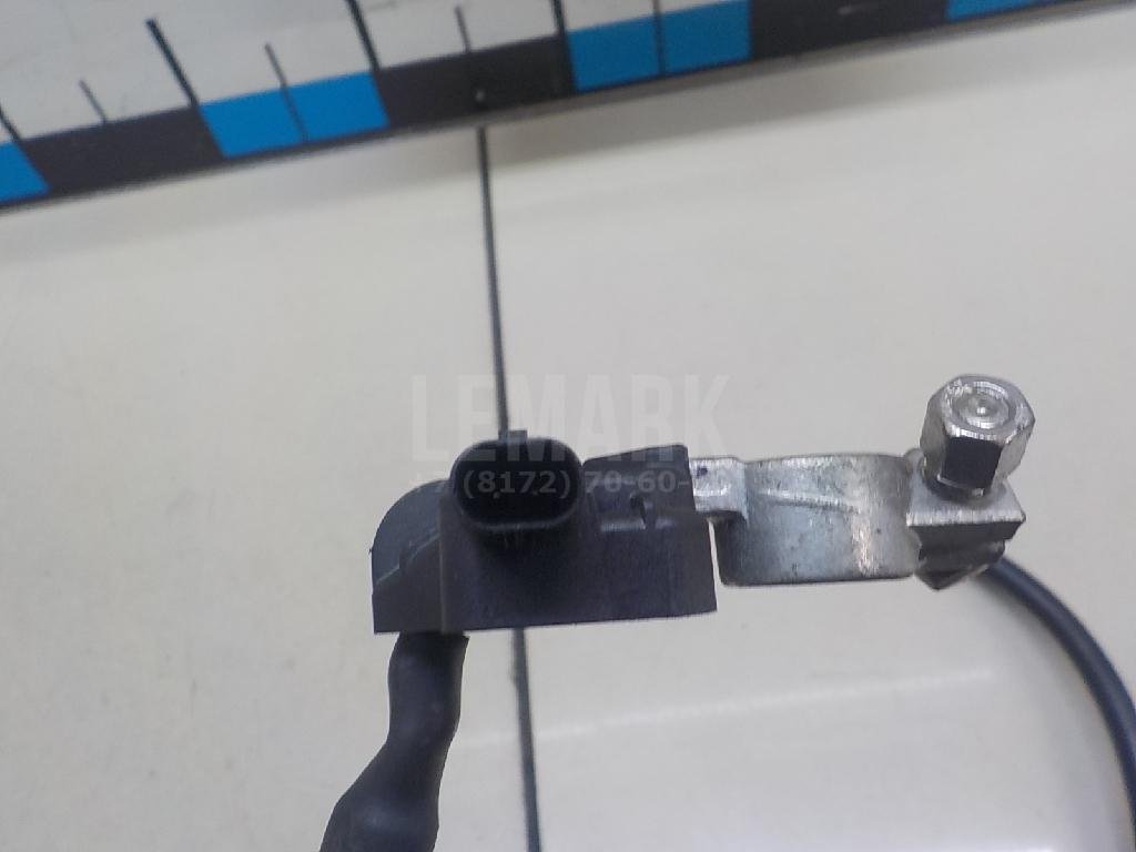 Клемма аккумулятора минус