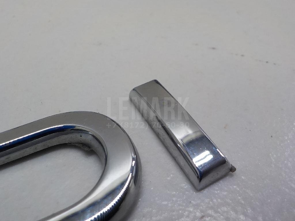 Эмблема на крышку багажника