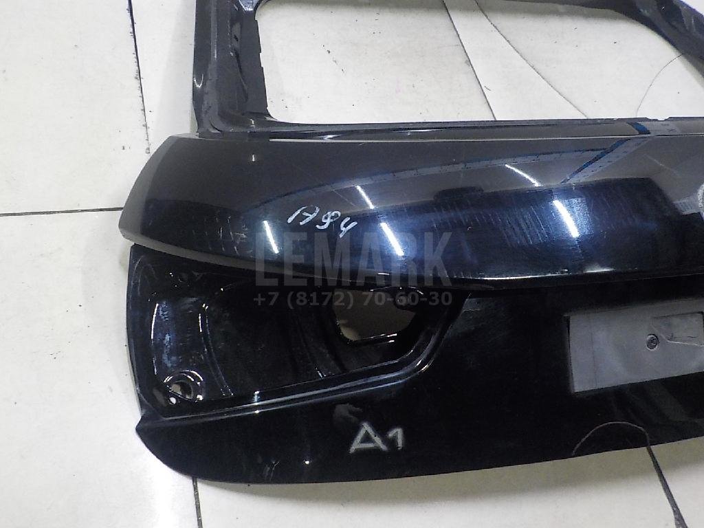 Дверь багажника