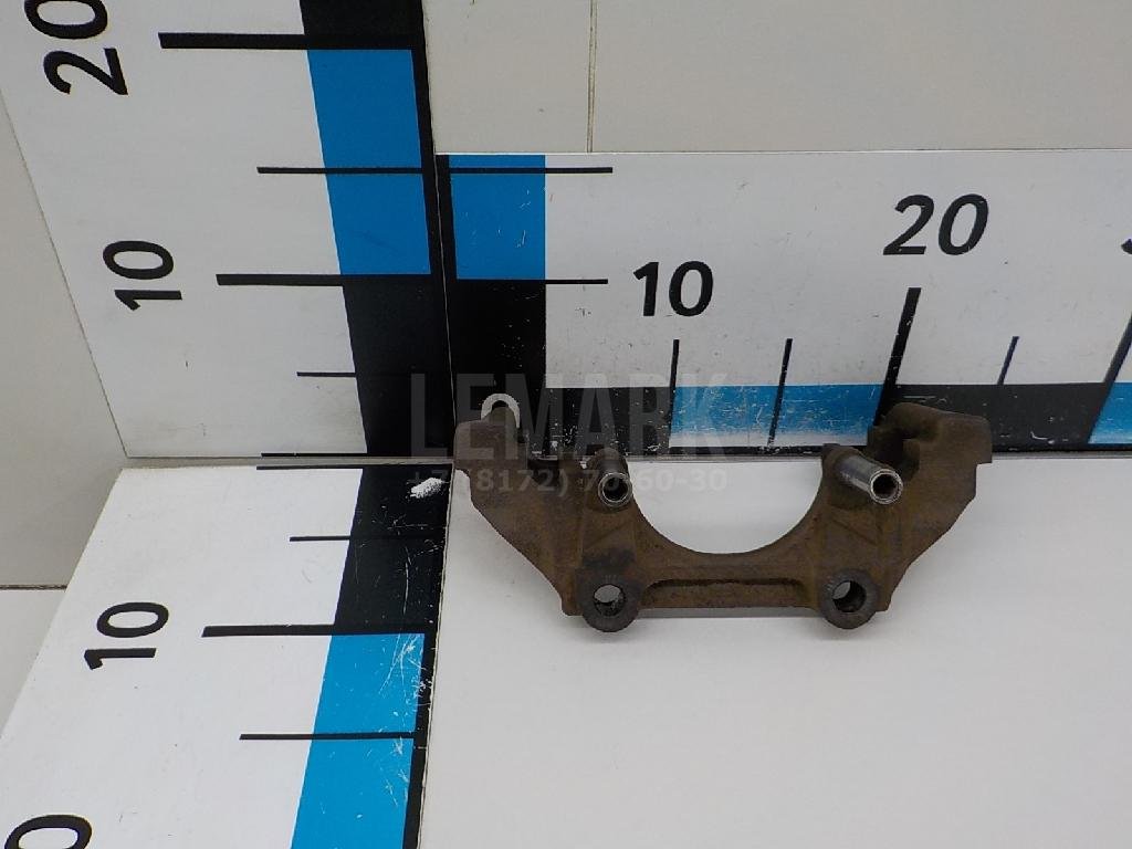 Скоба суппорта переднего