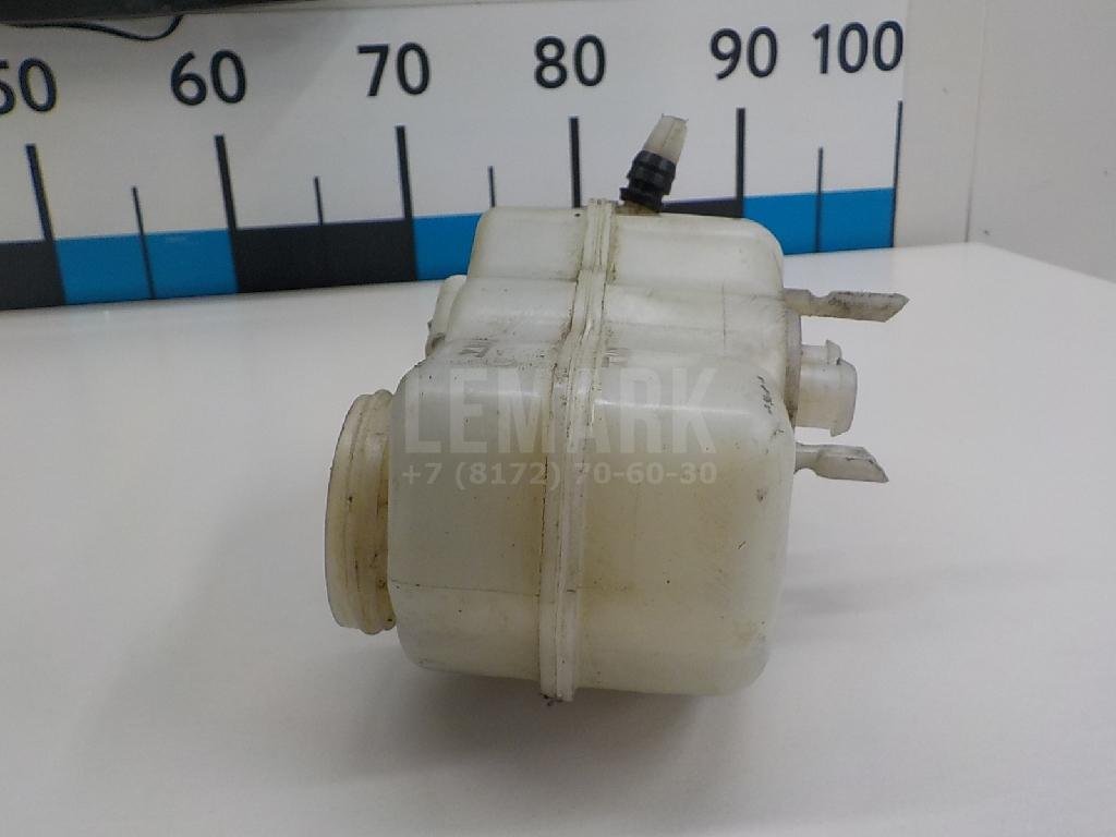 Бачок главного тормозного цилиндра