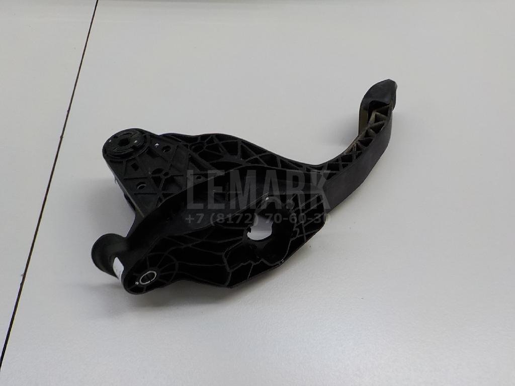 Педаль сцепления