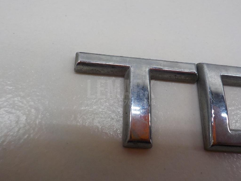 Эмблема на крышку багажника