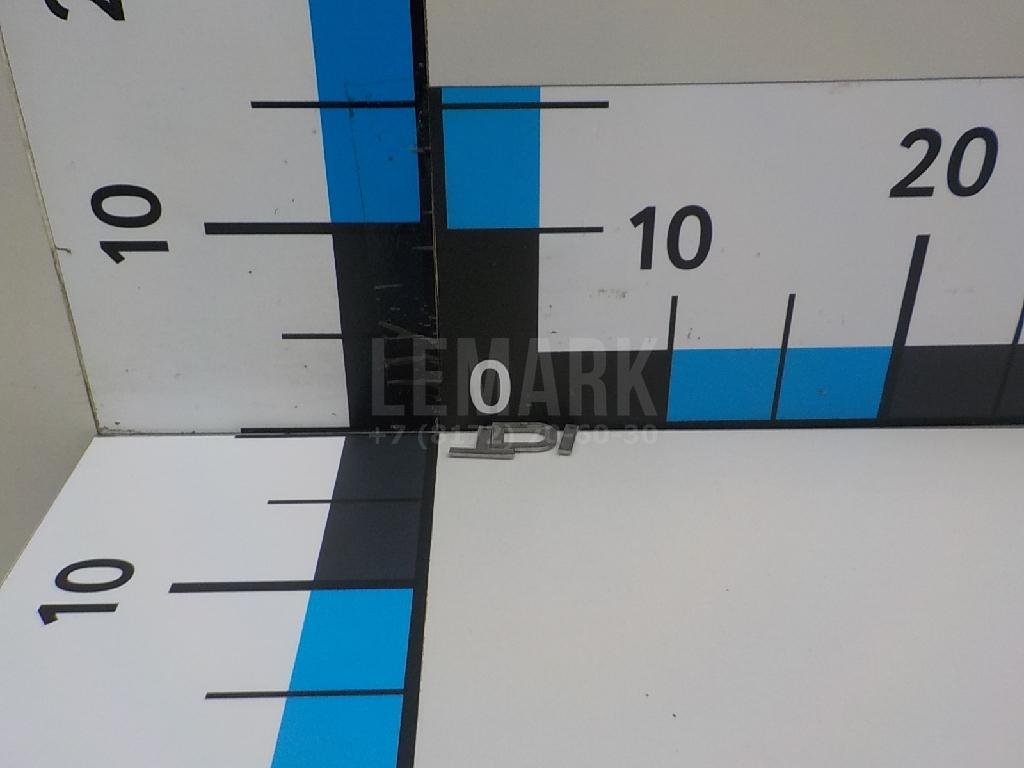 Эмблема на крышку багажника