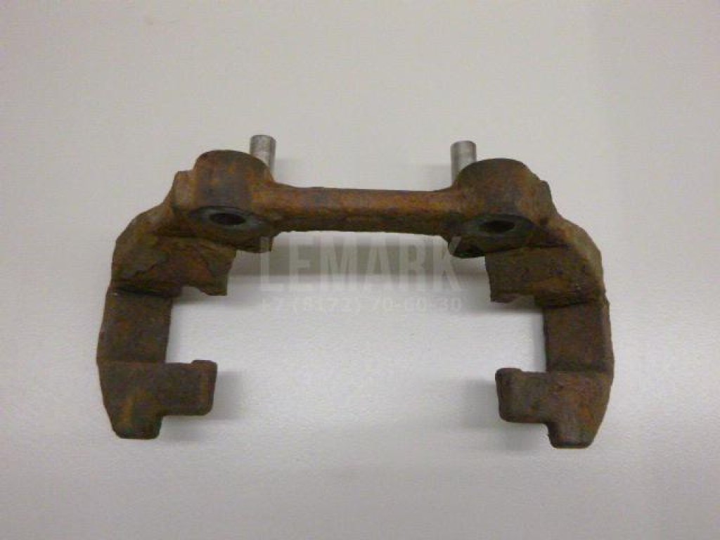 Скоба суппорта переднего