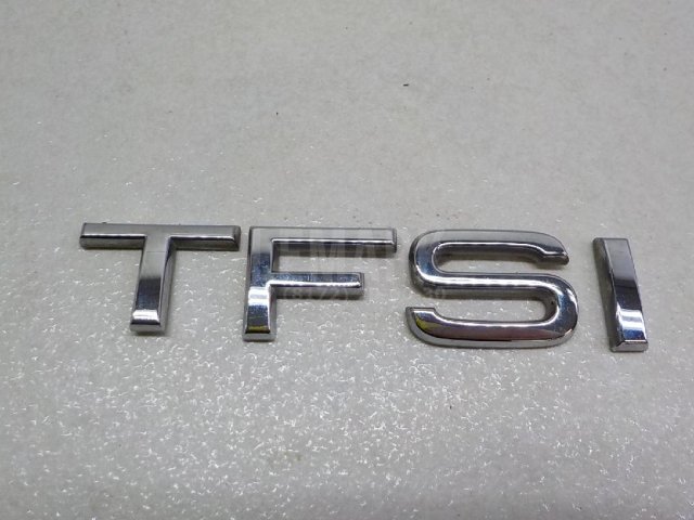 Эмблема на крышку багажника