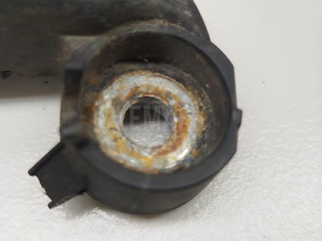 Поводок стеклоочистителя заднего