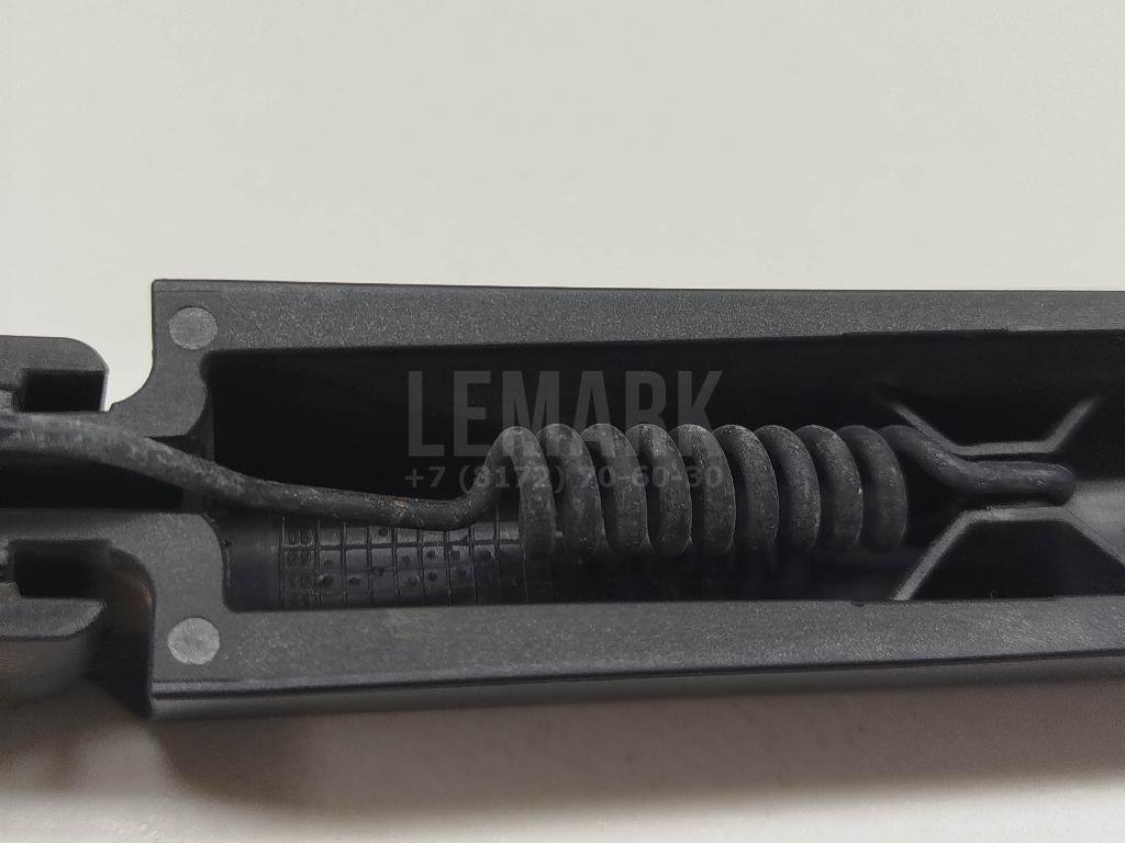 Поводок стеклоочистителя заднего