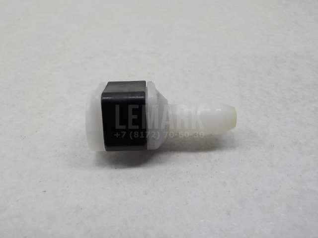 Штуцер трубки омывателя