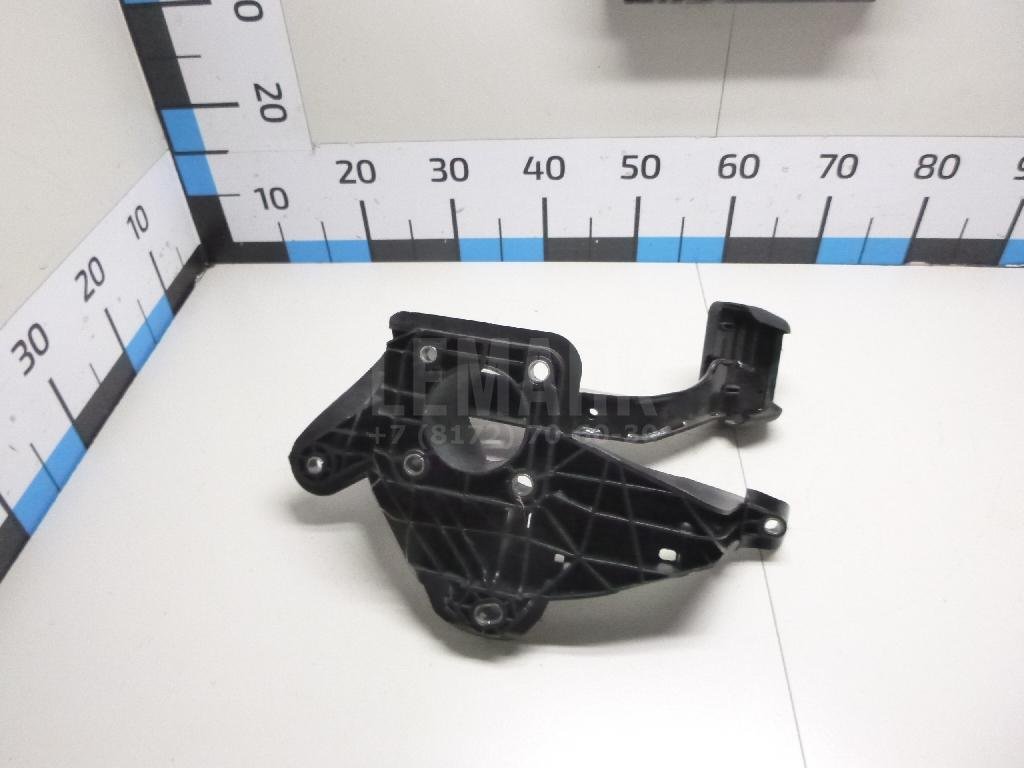 Педаль тормоза